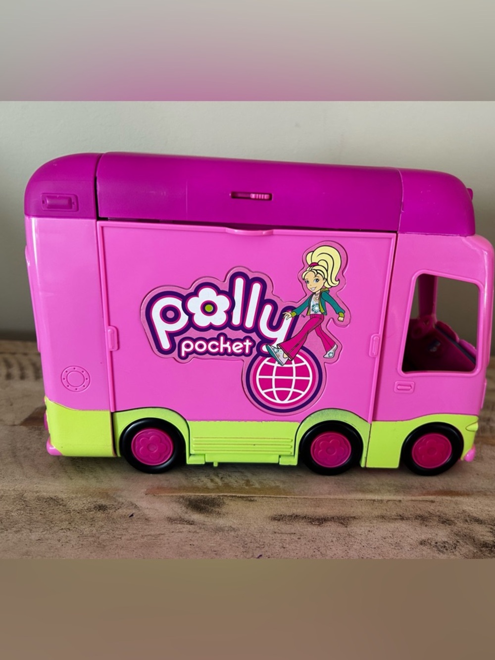 2007 Mattel Polly Pocket Triple-Decker Bus playset